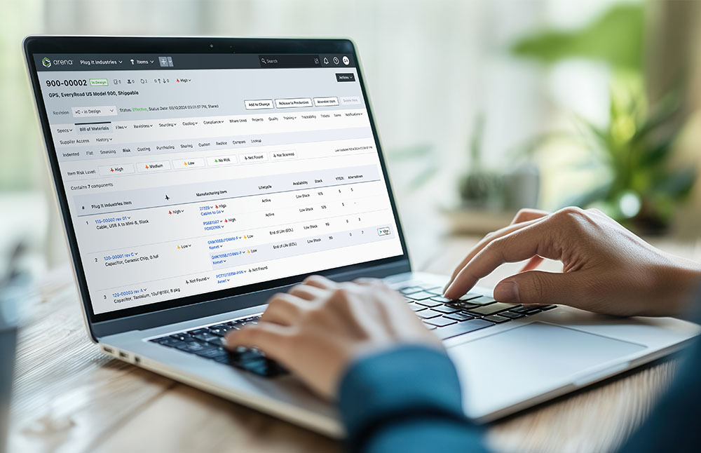 How-Arena-SCI-Tackles-Risk-Blog-Featured-Image Image-Laptop with Arena SCI UI displayed